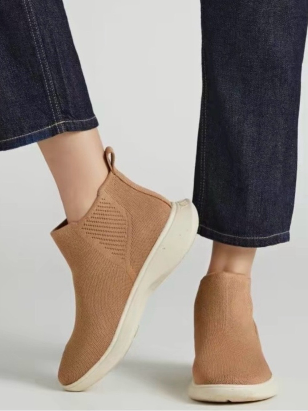 VIVAIA Delilah Urban Slip-On Sneaker Boot 9.5 Nutmeg Water Resistant Shoe EU 41